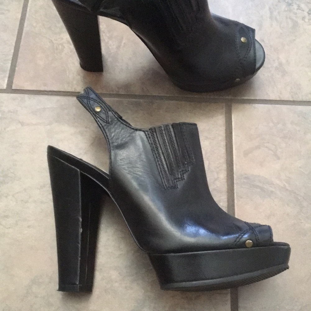 BCBGeneration platform leather shoes 7B